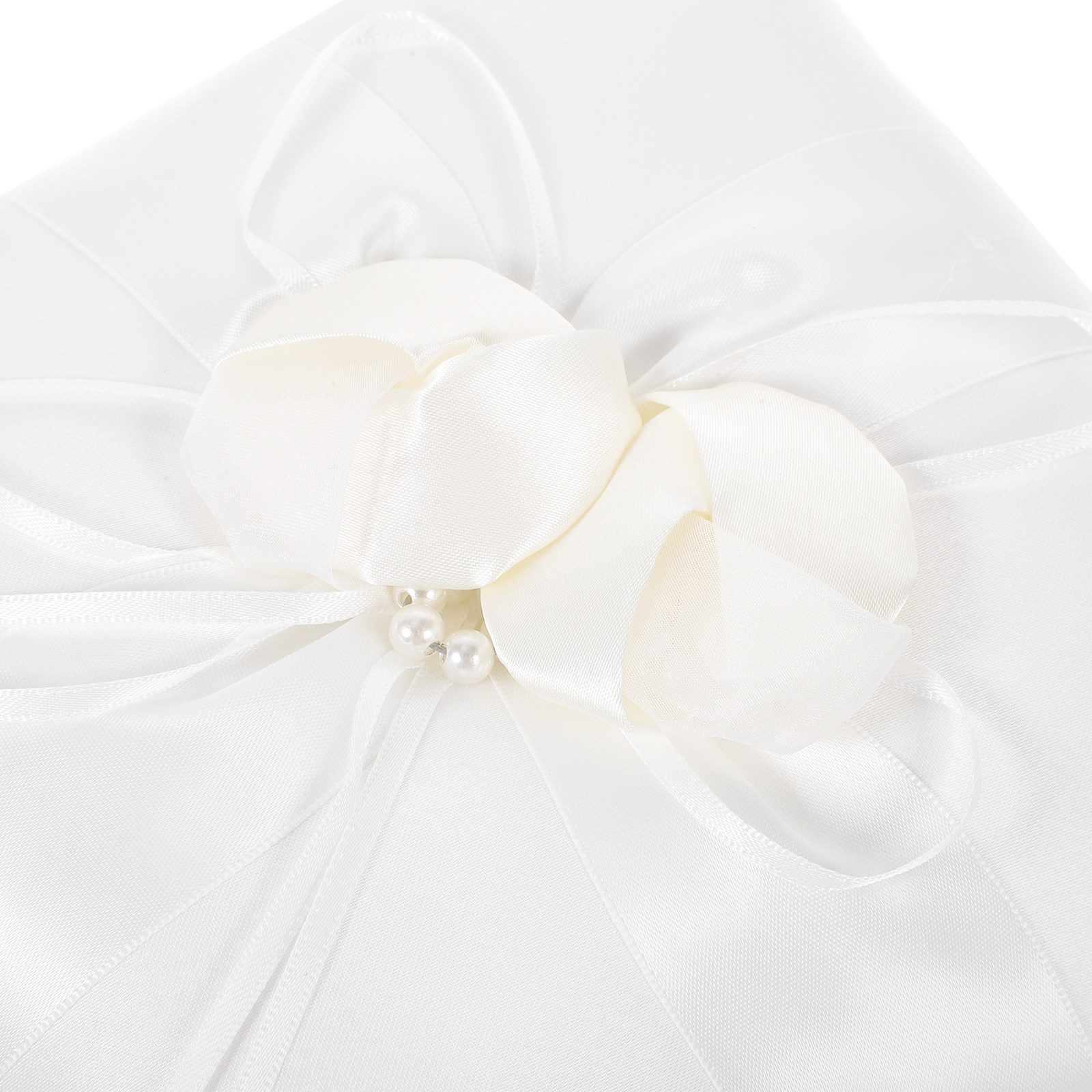 Элегантная белая атласная поду – обзор и цена Ring Bearer Pillow