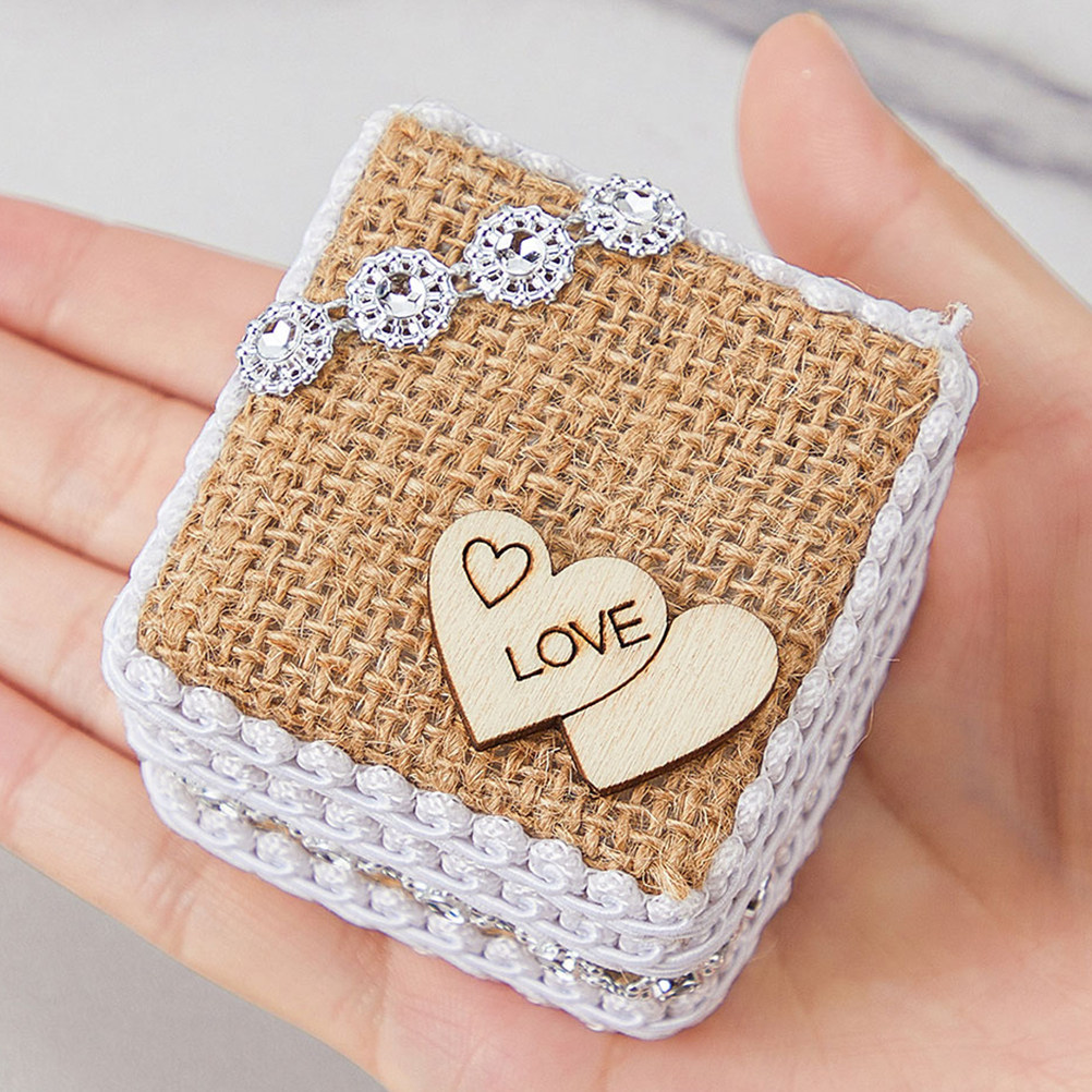 Небольшая деревенская шкатулка – обзор и цена Ring Bearer Pillow