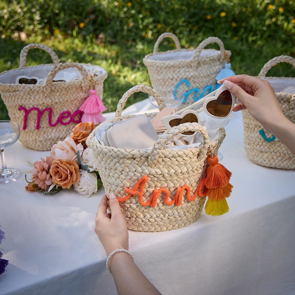 Персонализированная пляжная су – обзор и цена Wedding Hampers