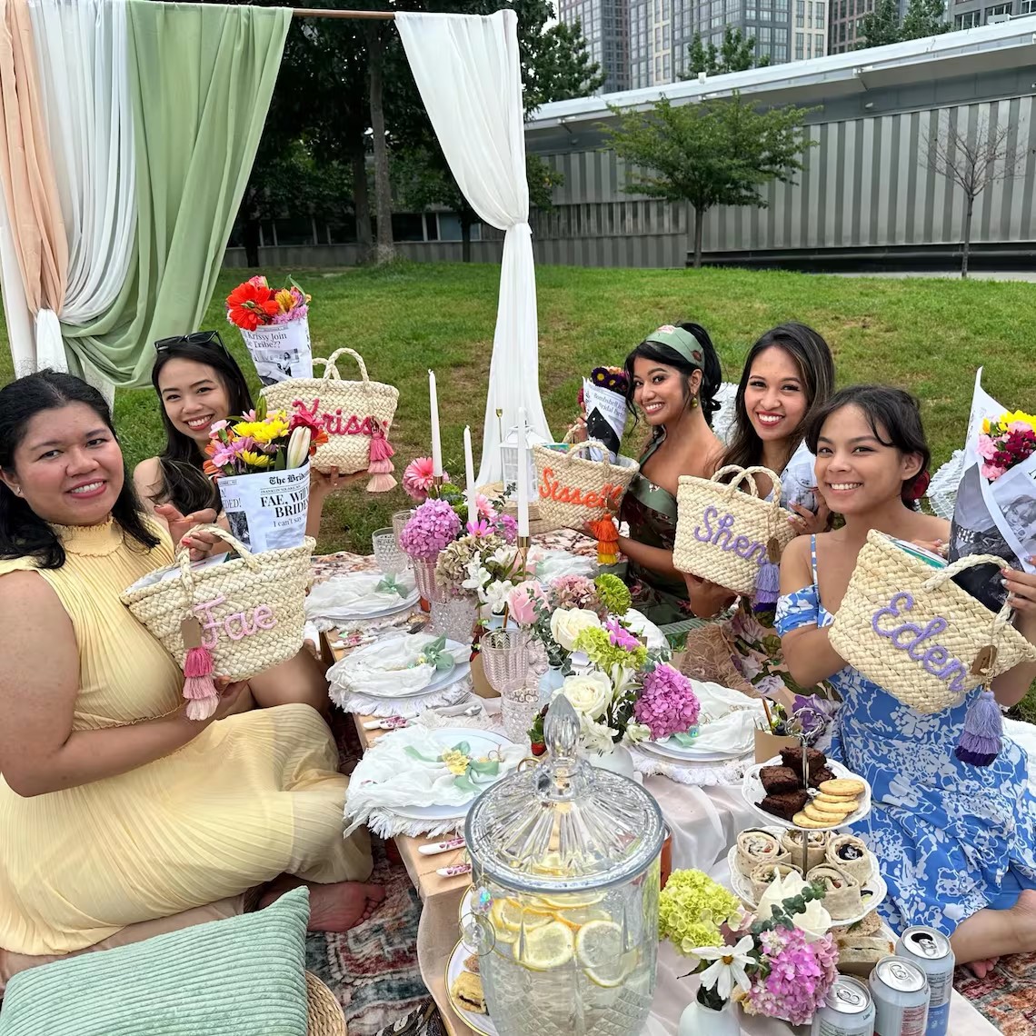Персонализированная пляжная су – обзор и цена Wedding Hampers